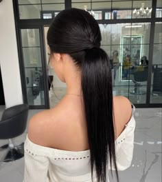 Balayage Hair Caramel, Women Hair Styles, Hair For Wedding, Elegant Ponytail, Brown Hair Looks, Hair Styles Ideas, Long Silky Hair, Quince Hairstyles, Bridal Makeup Looks