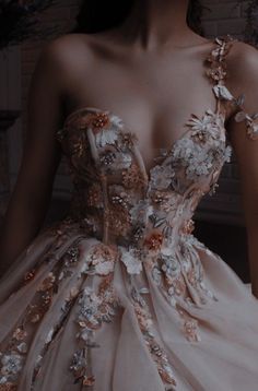 Bridgeton Dresses, Gaun Abad Pertengahan, Ethereal Dress, Fantasy Dresses, Cute Prom Dresses, Fantasy Gowns, Loving Family, Pretty Prom Dresses, فستان سهرة