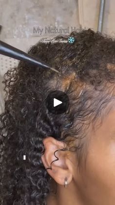 23K views · 2.1K reactions | Watch and learn from :

@oilofessencellc
 It’s time to get in the kitchen and slow down your shedding!🤣

This is by far my favorite DIY because of all of the amazing benefits! This herbal hair tonic is perfect if you suffer from excessive shedding, super duper dry & dull hair and stagnant hair growth. It’ll revitalize your hair follicles and give your hair strands the much needed TLC from these Sub Arctic temperatures ❄️

Here’s the recipe🥣

👉🏽1/4 of a medium aloe Vera leaf
👉🏽2 Black Tea Bags
👉🏽1 tbs of Fenugreek Seeds
👉🏽1 tbs of Cloves
👉🏽2 sprigs of Fresh Rosemary
👉🏽1/8 of a Red Onion

⚙️HOW ITS MADE

Clean and drain the aloe Vera of the latex—it causes irritation. Add all of the ingredients to a small pot with a cut and a 1/2 of water to boil fo Dry Dull Hair, Ayurvedic Hair Growth, Applicator Bottle, Diy Instagram, Black Tea Bags, Ayurvedic Hair, Hair Massage, Hair Strands