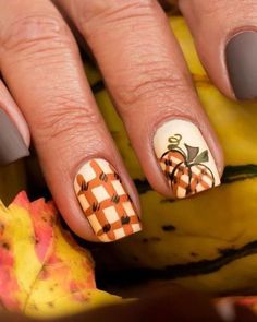 Thanksgiving Nail Designs, Simple Fall Nails, Fall Gel Nails, Pumpkin Nails, Fall Nail Art Designs, Cute Nails For Fall, Easy Nails, Fall Acrylic Nails, Thanksgiving Nails