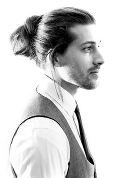 Mens Ponytail Hairstyles, Man Ponytail, Trendy Mens Hairstyles, Stylish Ponytail, Formal Hairstyles For Long Hair, High Ponytail Hairstyles, Cool Hairstyles For Men