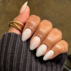 Get into the winter spirit with our Snowdrift Ombre Almond Nails! With a gradient that mimics the beautiful drift of snow and raised snowflake accents, you're sure to steal the show this season. Ombre Almond Nails, Snowflake Nail Design, Snow Nails, Short Almond Nails, Short Almond, Snowflake Nails, Almond Acrylic Nails, Almond Nail, Gradient Design