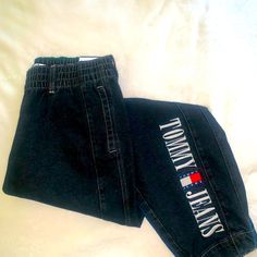 Nwt - Tommy Hilfiger Mom Jeans Jogger - Rare Two Tone Black/Blue Denim - Msrp $99.50 Brand New Size 10 Elastic Waist And Bottoms Tommy Logo On Black Denim Side Zipper Comfy Sporty Black Denim Jeans, Sporty Black Denim Bottoms, Trendy Cotton Tommy Hilfiger Bottoms, Trendy Tommy Hilfiger Cotton Bottoms, Tommy Hilfiger Casual Jeans For Spring, Jogger Jeans, Tommy Jeans, Black Denim, Side Zipper