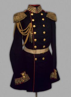 General Uniform, Military Dress, Hermitage Museum, Royal Clothing, Old Fashion Dresses, Military Uniforms, Petersburg Russia, Historical Clothing