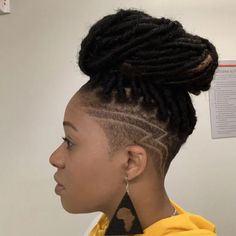 top knot faux locs with fade haircut Locs Undercut Women, Locs With Fade, Dreadlocks Mohawk, Braid Undercut, Shaved Sides Hairstyles, Short Buzzed Hair, Black Hair Stylist, Natural Haircuts