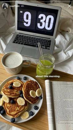 Pancake Aesthetic, Cozy Breakfast, Healthy Girl, Healthy Lifestyle Inspiration, Morning Routine, Good Eats, Healthy Life