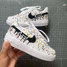 Custom Air Force 1 Black Splash🎨-shecustomize Shoe Artwork, All White Sneakers, Custom Sneakers Diy, Custom Af1, Black Splash, Painted Sneakers, Air Force 1 Custom, Custom Air Force 1, Sneaker Art