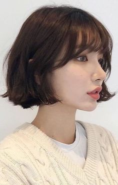 Korean Short Hair, Bangs With Medium Hair, How To Style Bangs, Short Bob Haircuts, Long Hair With Bangs, Short Hair Haircuts, Haircuts With Bangs, Curtain Bangs