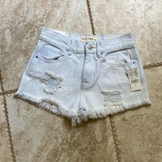 Nwt Pacsun Bullhead High-Rise Shorts. Size 23 Similar To Mom Shorts Style. 90s Style. Light Wash Denim With Distress In Front. Flattering Fit. Offers Welcome :) Beach Light Wash Shorts With Frayed Hem, Light Wash Shorts With Frayed Hem For Beach, Cutoff Bottoms For Beach In Spring, Beach Cutoff Bottoms For Spring, Fitted Summer Shorts With Frayed Hem, Spring Beach Cutoff Bottoms, High Waist Relaxed Fit Jean Shorts For Beach, Relaxed Fit High Waist Jean Shorts For Beach, Relaxed Fit Cutoff Shorts For Vacation