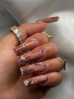 Earthy Nails Acrylic Long, Acrylic Nails Ideas Winter, Marble French Tip Nails, Brown Marble Nails, Brown And Gold Nails, Marble Acrylic Nails, Nail Design Glitter, Brown Acrylic Nails, September Nails