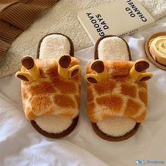 OrcaJump - Giraffe-Inspired Slippers Available in 3 Sizes Giraffe Slippers, Birthday List, Dream Wardrobe, Slippers, Cute Outfits, Nails, Birthday, Quick Saves, Clothes