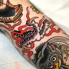 Japanese Tattoo Filler Ideas, Traditional Claw Tattoo, Dragon Claw Tattoo, Traditional Dragon Tattoo, Designing Tattoos, Traditional Japanese Dragon, Claw Tattoo, Colour Tattoos