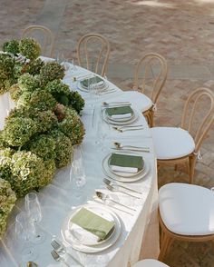 Wedding Aesthetics, Hydrangeas Wedding, Sparkly Wedding, Green Table, Venue Decor, Wedding Linens, Tuscany Wedding