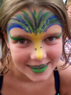 Parrot Face Paint, Bird Face Painting, Bird Face Paint, Creative Face Painting, Face Painting Images, Mask Face Paint