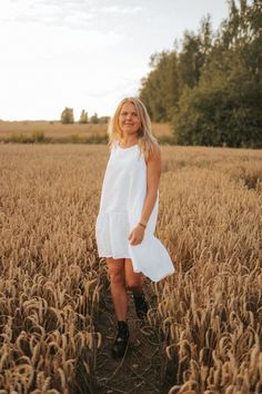 "SmuksClothing offers free worldwide shipping. Every dress is handmade and from 100% pure Linen.  Every dress is made with love. Based in Valmiera, Latvia. Beautiful and romantic Linen dress for women. The knee-length summer dress with side comfortable pockets. Ideal for every day wear. Dress is not transparent.  Color: white.  Size guide: The model is wearing size S  Model height : 168 SIZE XS (USA 0-2 / UK6 / AU NZ 6 / IT 38 / FRENCH 34/ JAPEN 7) Chest: 84 cm or 34\" Waist: 66 cm or 25\" Hips: 92 or 36\" SIZE S (USA 4-6 / UK8-10 / AU NZ 8-10 / IT 40-42 / FRENCH 36-38/ JAPEN 9-11) Bust: 88 cm or 34\" Waist: 70 cm or 28\" Hips: 96 cm or 38\" SIZE M (USA 8-10 / UK12-14 / AU NZ 12-14 / IT 44-46 / FRENCH 40-42/ JAPEN 13-15) Bust: 96 cm or 38\" Waist: 78 cm or 31\" Hips: 104 cm or 41\" SIZE L Summer Dresses Knee Length, Linen Dress Summer, White Linen Dress, Flax Plant, White Linen Dresses, Linen White, Dress Linen, Romantic Dress, Style Expert