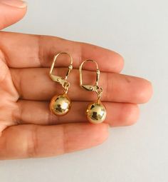 18K GOLD FILLED BALL DANGLE EARRINGS. LEVERBACK EARRINGS Height 29mm Ball size 10mm Gold Lever Back Earrings For Gift, Gold Hypoallergenic Round Bead Earrings, Gold Hypoallergenic Earrings With Round Beads, Gold Hypoallergenic Earrings, Gold Round Beads Earrings For Everyday, Everyday Gold Round Bead Earrings, Everyday Gold Round Beaded Earrings, Adjustable Gold Lever Back Earrings, Adjustable Gold Jewelry With Lever Back