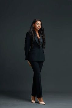 Graduation Female Suits, Graduation Hair For Black Women, Professional School Photos, Business Graduation Photoshoot Ideas Black Women, Suits For Women Photoshoot Ideas, Corporate Picture Poses Women, Ministry Photoshoot Ideas, Boss Lady Birthday Photoshoot, Headshots Professional Poses