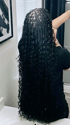 Boho Braids Knotless Black Women, Goddess Small Knotless Box Braids, Boho Knotless Extra Curls, Extra Small Goddess Braids, Jet Black Boho Knotless Braids, Smeduimknotless Braids, Bohemian Knotless Braids Bun, Smedium Knotless Long With Curls, Cute Braided Hairstyles Black Hair Short