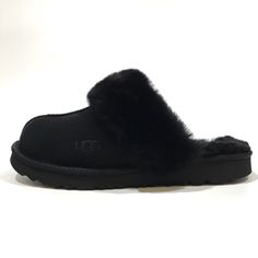 Authentic Ugg “Cozy Ii” Kids Slippers -Model: 1019065k -Color: Black -Size: Kids Us 2 / Uk 1 / Eu 33.5 -New With Box Details: * Suede Upper * Sheepskin Collar * 17mm Uggplush 80% Wool, 20% Lyocell Lining * 17mm Uggplush 80% Wool, 20% Lyocell Sockliner * Treadlite By Ugg Outsole For Comfort * Polyester Binding Or 100% Recycled Polyester Binding * Woven Label With Ugg Logo On Insole ==Pictures In This Listing Are From The Actual Item Being Sold. Please Refer To Them For Details.== ===100% Authenti Cozy Black Slippers For Indoor Use, Cozy Black Indoor Slippers, Black Winter Slippers For Indoor Use, Black Cushioned Slippers For Winter, Black Winter Indoor Slippers, Comfortable Black Slippers With Faux Fur Lining, Comfy Black Indoor Slippers, Black Plush Lined Winter Slippers, Black Cozy Slippers With Round Toe