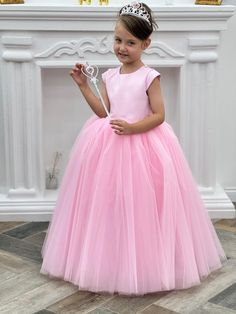 Transform your little one into a fairytale princess with this enchanting Pink Princess Dress! Perfect for any special occasion, this dress features: ✨ Dreamy Design: A beautiful pink tulle dress with a sleeveless, puffy skirt that adds an extra touch of magic. ✨ Fairytale Feel: Inspired by classic Cinderella, this dress is ideal for Halloween costumes, princess-themed birthday parties, or any dress-up play. ✨ Comfort & Style: Made with soft, breathable materials to ensure comfort while still loo Princess Sleeveless Pageant Dress, Sleeveless Princess Pageant Dress, Pink Princess Ball Gown Dress, Pink Princess Style Ball Gown Dress, Princess Style Tulle Skirt Pageant Dress, Fitted Sleeveless Princess Dress With Tulle Skirt, Fitted Sleeveless Princess Pageant Dress, Princess Style Fitted Pageant Dress With Tulle Skirt, Pink Princess Fairy Dress For Costume Party