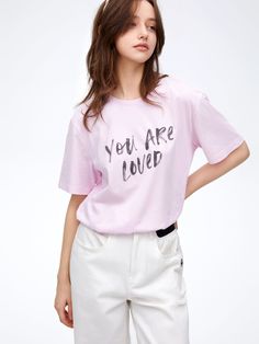 Gentle and elegant ice cream pink t-shirt. Cheap Pink Embroidered T-shirt, Casual Pink Slogan T-shirt, Pink T-shirt With Letter Print For Everyday, Oversized Pink Slogan Top, Pink Relaxed Fit Slogan Tops, Oversized Pink Top With Text Print, Pink Relaxed Fit Tops With Slogan, Relaxed Fit Slogan Tops, Pink T-shirt With Text Print