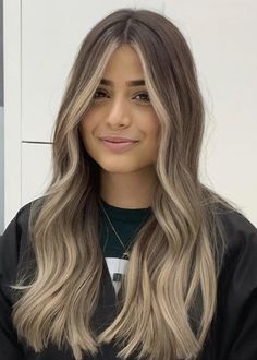 Beige Brown Balayage, Blonde Hair With Roots, Wedding Hair Colors, Hair Contouring, Hair Curling Tips, Brown Hair Inspo, Cool Blonde Hair