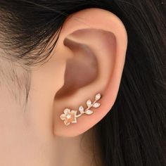 Cubic Zirconia Flower Ear Climbers Stud Earrings Rose Gold Bundle 2 Or More And Save 30% Send Me A Message If You Want To Bundle More Products. :) Ear Pins Earrings, Turquoise Heart Earrings, Gold Rhinestone Earrings, Gold Ear Climbers, Gold Earrings For Women, Flower Ear, Flower Earring, Earrings Rose Gold, Ear Climbers