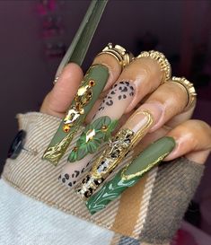 Gold And Emerald Nails, Birthday Cake Nails, Birthday Nails Long, Nails Green And Gold, Hispanic Nails, Fusion Aesthetic, Prom Nails Green, Boujie Nails, Long Nails Square