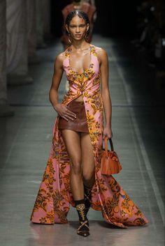 Circle Dress, Milano Fashion Week, Spring Collection, Italian Fashion, Pink Fashion