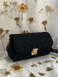 black shoulder bag Black Shoulder Bag, Purses And Handbags, Shoulder Bag, Handbags, Black