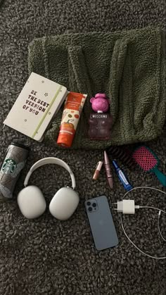 Everyday Bag Essentials, What's In My Purse, Girls Tote, Pumpkin Latte