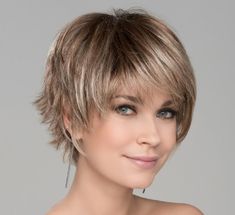 35 Stately Short Layered Bob Hairstyles to Try in 2022 Short Hair Colour, Tan Skin Blonde Hair, Short Layered Bob Hairstyles, Layered Bob Short, Layered Bob Hairstyles, Look Short, Short Hair With Layers, Haircuts With Bangs, Short Bob Hairstyles