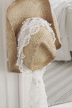 ♡♡♡ Ibiza Fashion, Cowgirl Chic, Linens And Lace, Farm Girl, White Summer, Vintage Lace, Boho Hippie, Country Girls