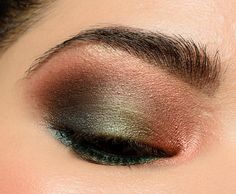 Copper Green Eye Makeup, Green Dress Makeup, Eyeshadow Inspiration, Teal Eyeshadow, Green Eyeshadow Look, Skin Tone Makeup, Glam Wedding Makeup, Eyeshadow Quad