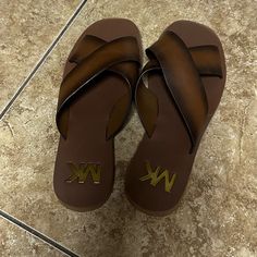 Size 8 Brand New Retail 150 Michael Kors Slides Brown, Michael Kors Shoes, Women's Shoes Sandals, Shoes Sandals, Chelsea, Michael Kors, Women Shoes, Brand New, Sandals