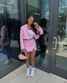 Pink Business Casual Outfits For Women, Mean Girls Outfits Black Women, Barbie Themed Outfits Black Women, Barbie Outfit Black Women, Two Piece Graduation Outfit, Barbie Inspired Outfits Black Women, Pink Checkered Skirt Outfit, Pink Birthday Fits, Girly Business Casual Outfits