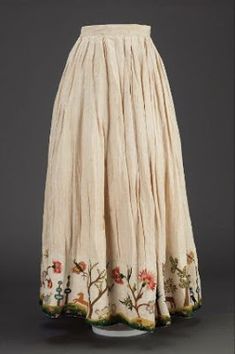 Sew 18th Century: Curtain-Along: Under Petticoat Dreamy Clothes, 18th Century Clothing, 18th Century Fashion, Wool Embroidery, Century Clothing, Skirt Maxi, 자수 디자인, Historical Costume