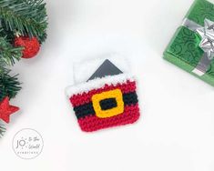 ‘Tis the season of giving, and what better way to spread holiday joy than with a handmade touch? This easy crochet gift card holder for Christmas is the perfect solution for adding a personalized flair to your gift-giving. With this … Read More...