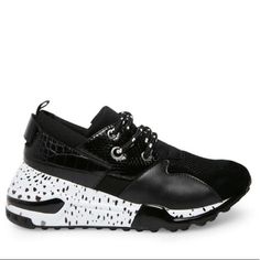 Brand New Nike Huarache, Steve Madden Shoes, Womens Shoes Sneakers, Steve Madden, Sneakers Nike, Shoes Sneakers, Multi Color, Black White, Women Shoes