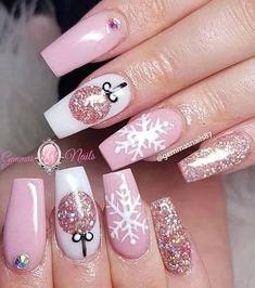 Xmas Nail Art, Glitter Nails Acrylic, Winter Nails Acrylic, Cute Christmas Nails, Christmas Gel Nails, Christmas Nail Art Designs, Snowflake Nails, Christmas Nails Acrylic, Coffin Nails Long