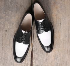 Handmade+White++Black+Round+Toe+Leather+Lace+Up+Shoes+For+Men's  Upper+Material+Genuine+Leather Inner+Linings+Soft+Leather+ Style+Stylish+Round+Toe+Lace+Up Color+White++Black Sole+Leather Gender+Male+ Heel+Leather+ Manufacturing+Time+7+to+10+Business+Days+  ++++++++++++++IMPORTANT+NO... Spectator Shoes, Dress Shoes For Men, White Dress Shoes, Custom Design Shoes, Suit Shoes, Office Shoes, Black And White Dress, Derby Shoes, Formal Shoes