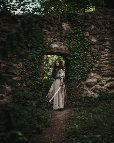 Fairytale Photoshoot, Dark Forest Aesthetic, I Close My Eyes, Fairytale Photography, I Wish I Was, Fantasy Portraits, Pre Raphaelite