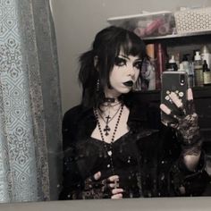 Trad Goth Outfits, Types Of Goth, Goth Fits, Trad Goth, Goth Look, Romantic Goth, Gothic Clothes