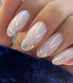 Iridescent Nail Ideas, Earadesent Nails, Iridescent Flakes Nails, Nude Irredescent Nails, Irredescent Nails White, Pearlescent Nails Acrylic, Formal Event Nails, Glitter Baby Boomer Nails, Oval Dip Nails