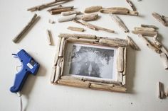 Daycare Room Ideas, Ikea Pictures, Cute Picture Frames, Making Picture Frames, Driftwood Frame