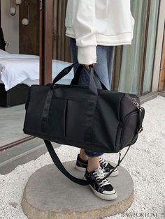 BagForLove - Spacious and Stylish Minimalist Duffel Bag for All Your Essentials Black Preppy, Nylon Travel Bag, Overnight Travel Bag, Adjustable Bag, Style Preppy, Duffel Bag Travel, Overnight Bag, Black Nylon, Black Tote Bag