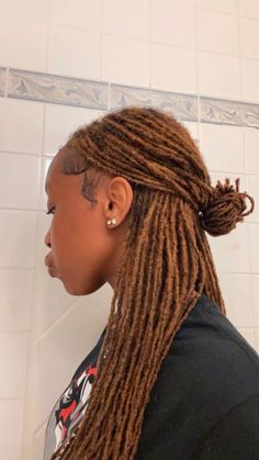 locs brown aesthetic summer time color Locs Aesthetic, Hairstyle Braids, Loc Hairstyles, Short Locs Hairstyles, Dreadlock Style, Aesthetic Brown, Dreadlock Styles, Dreads Styles, Dread Hairstyles