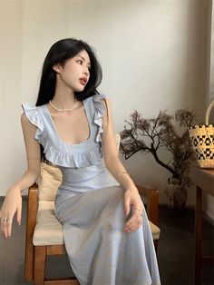 Brand: other/otherAge: 18-24 years oldSize: S M LPattern: Broken flowersStyle: CommutingCommuting: Korean versionCollar: U-shaped collarWaist type: High waistJacket: PulloverColor classification: Sky blueSleeve type: sleevelessCombination form: single pieceCatalog number: 5932Skirt type: A-line skirtSeason: SummerYear Season: Summer 2023Sleeve length: sleevelessSkirt length: Midi skirtPopular elements/craft: RufflesStyle: A-line skirtSilhouette: Type AMaterial composition: 100% of other material Light Blue Dresses With Ruffled Straps For Summer, Summer Light Blue Dresses With Ruffled Straps, Summer Light Blue Dress With Ruffled Straps, Blue Summer Dress With Ruffled Straps, Light Blue Ruffled Dresses For Summer, Light Blue Ruffled Summer Dress, Light Blue Summer Dress With Ruffles, Summer Light Blue Ruffled Dresses, Model Clothes