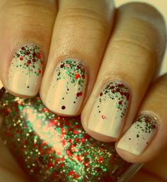 Christmas Glitter nails. Holiday Nails Easy, Nail Art Noel, Christmas Nail Art Easy, Christmas Colours, Nail Art Glitter, Holiday Nail Designs, Christmas Nails Easy, Christmas Nail Art Designs, Xmas Nails