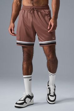 Basketball shorts are always a good idea—especially when they’re this functional and fresh. This pair is designed with a drawstring waist, a relaxed fit, zippered side pockets, and cool contrasting trim. The unlined design is extra versatile, so you can pick the right base layer for every activity, but it’s the drapey, stretchy, seriously breathable fabric that scores bonus points on- and off-the-court. Contrasting Trim, Grey Shoes, Basketball Shorts, Alo Yoga, Base Layer, Hot Summer, Chestnut, Black And Navy, Drawstring Waist